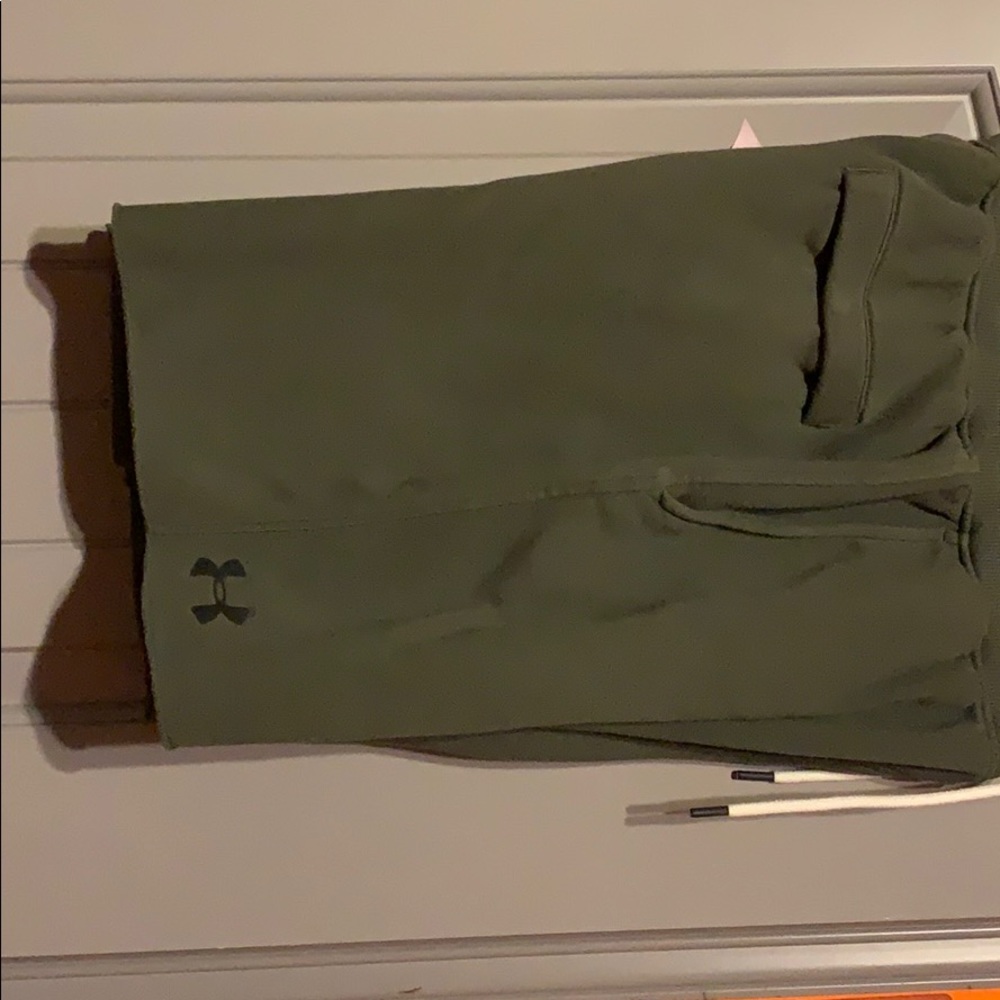 Underarmour shorts